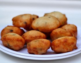 Milagu Vadai Rezept, Hanuman Vada, Lentil - Peppercorn Fritters