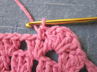 Mlle Abigail Hope poitrine Vintage Rose mamie ronde Crocheté Torchon (Без кейворда) Mlle Abigail Hope poitrine Vintage Rose mamie ronde Crocheté Torchon