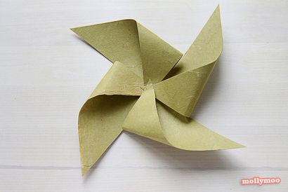 MollyMooCrafts Papierblume Windrad Craft für Kinder