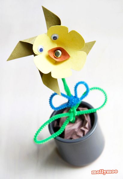 MollyMooCrafts Papierblume Windrad Craft für Kinder