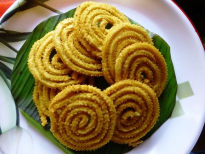 Murukku Savory und Crunchy Twists hergestellt aus Reismehl 6 Schritte (mit Bildern)
