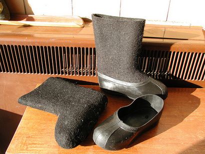 Mon nouveau Valenki (bottes de feutre)! Le Thrifty Knitter