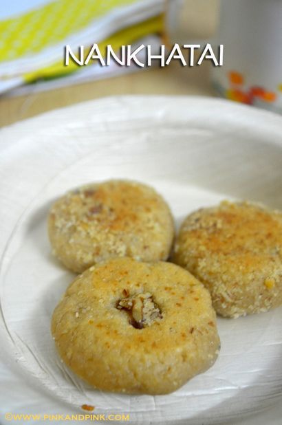 Nankhatai Recette, Comment faire Nan Khatai dans autocuiseur Sans four, Rose et Rose