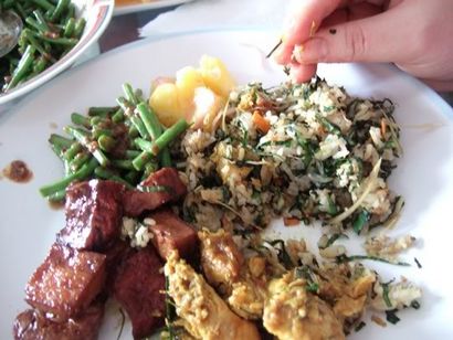 Nasi Ulams (Nyonya Herbed Reis Salat)