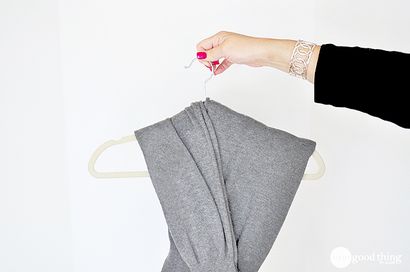 No More Schulter Bumps! How To Hang-Falten Sie Ihre Pullover - One Good Thing von Jillee