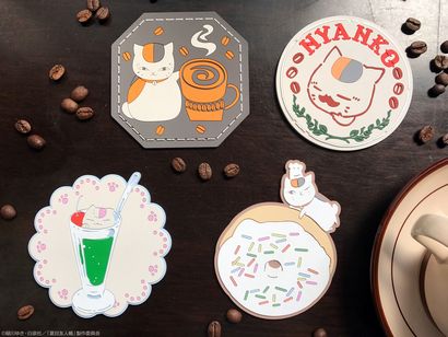 Nyanko Sensei rend un Barista adorable, et son pot de café est assez Snazzy Trop, ANIME MAINTENANT!