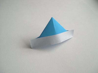 Faltanleitung Origami - Wie man ein einfaches Origami Boot machen