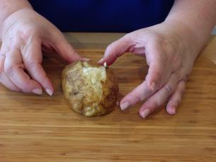 Les pommes de terre cuites au four Cuisson