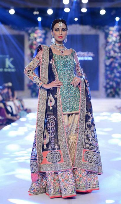 Robes de mariée pakistanais 15 Styles Trending Ressembler A Shehzadi (belle robe de mariée pakistani) Robes de mariée pakistanais 15 Styles Trending Ressembler A Shehzadi