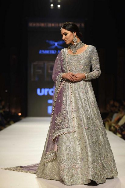 Robes de mariée pakistanais 15 Styles Trending Ressembler A Shehzadi (robe de mariée pakistani) Robes de mariée pakistanais 15 Styles Trending Ressembler A Shehzadi