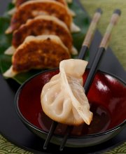 Pan Fried Schweinefleisch und Garnelen Potstickers Rezept