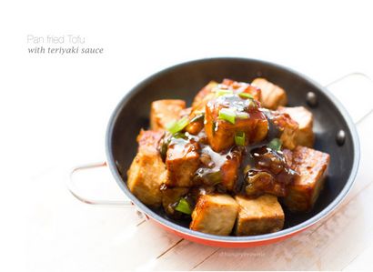 Pan tofu frit avec une sauce teriyaki