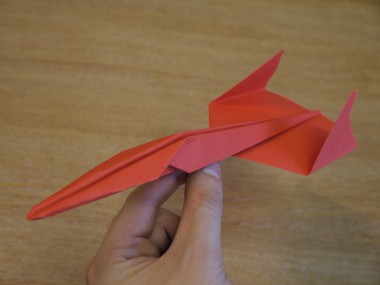 Paper Airplanes - Le Piranha