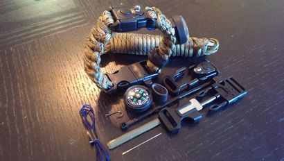 Paracord Armband mit Survival Kit Entwerfen Sie Ihr auf Notfall Bug Out Armband Ausgestattet mit einem