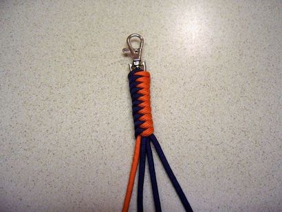 Paracord Wrist Lanyard Hergestellt mit der Schlange Knoten 7 Schritte (mit Bildern)