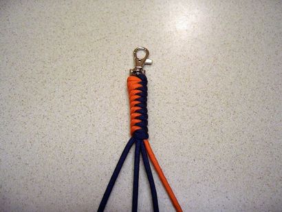 Paracord Wrist Lanyard Hergestellt mit der Schlange Knoten 7 Schritte (mit Bildern)