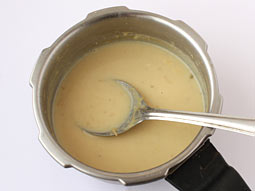 Paruppu Payasam Recette - Le meilleur Moong Dal Payasam avec Jaggery et cardamome