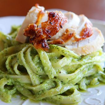 Pasta mit Pesto-Sahne-Sauce, Kevin - Amanda, Essen - Reise-Blog