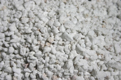 Perlite und Vermiculit für Aussaat
