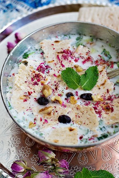 Soupe froide yogourt persan - Abdoogh Khiar • licornes dans la cuisine