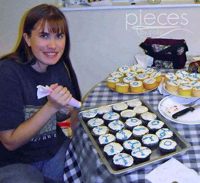 Pièces de Polly Cupcakes chimie organique pour la Journée Mole ou tout autre jour