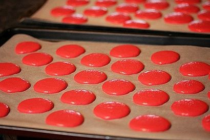 Pierre Herme - s Ketchup Macarons (Ketchup Plätzchen) - David Lebovitz