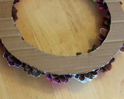 Pinecone Fleur Couronne - Pensez artisanat par CreateForLess