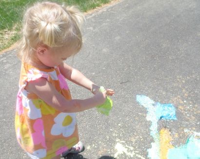 Jouer à Recette- Sidewalk Chalk, la croissance d'une Jeweled Rose (comment faire de la peinture à cristaux liquides) Jouer à Recette- Sidewalk Chalk, la croissance d'une Rose Jeweled