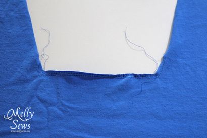Collier plissés femmes - T-shirt Chemise de tutoriel avec modèle gratuit - Melly coud