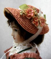 Moisissures et Fashions Porcelain Doll