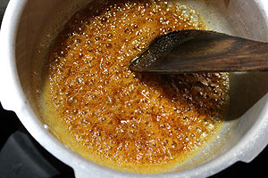 Pori urundai, l'Inde du Sud riz soufflé boules de recettes