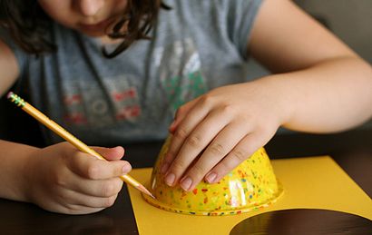 Pretty Paper Jonquilles, Marque et prend