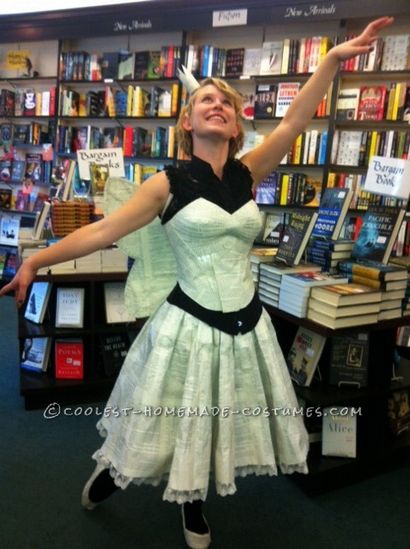 Hübsches Papier Kleid für ein Buch-Fee-Kostüm