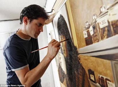 Mettre le TEA en art artiste permute peinture pour les boissons chaudes pour créer des portraits complexes, Daily Mail (mettre) Mettre le TEA en art artiste Swaps peinture pour les boissons chaudes pour créer des portraits complexes, Daily Mail