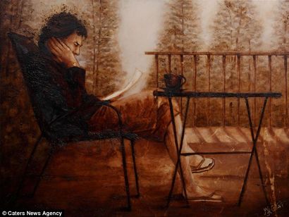 Mettre le TEA en art artiste Swaps peinture pour les boissons chaudes pour créer des portraits complexes, Daily Mail