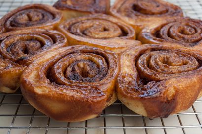 Brioches cannelle rapide avec Buttermilk Glaze - Once Upon un chef