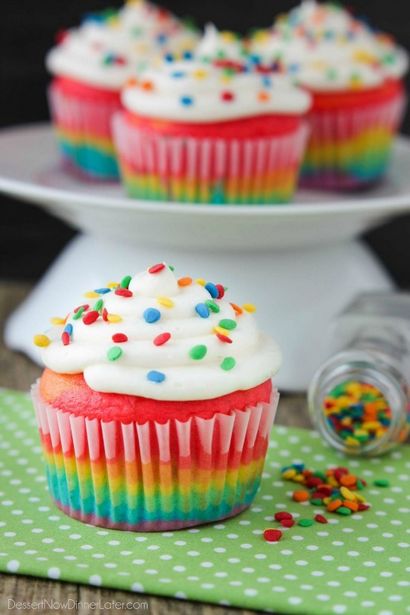 Regenbogen-Cupcakes (Video) - Dessert Jetzt, Abendessen später!