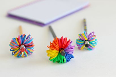Métier à tisser arc-en-Band Crayon Toppers, la marque et prend (la façon de faire des bandes de métier à tisser facile) Métier à tisser arc-en-Band Crayon Toppers, Marque et prend