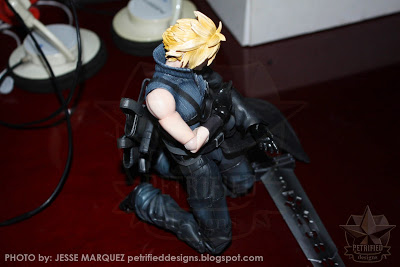 Jouet Critique aléatoire au hasard Cloud Strife FFVII AC Play Arts Kai