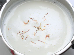 Rasmalai Rezept - Sofort Bengali Ras Malai mit Schritt für Schritt Fotos