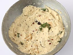 Rava Idli Recette - molle et spongieuse South Indian Suji Idli - Rawa distraitement