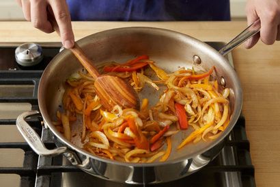 Recette de boeuf mexicaine Fajitas aux poivrons - Citron vert Crème Fraîche - Tablier bleu