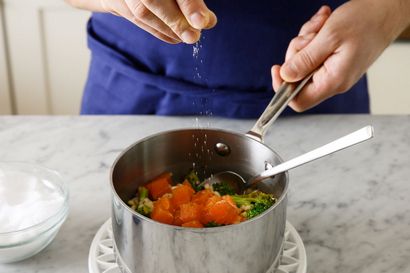 Rezept orange - Mirin-Verglaste Kabeljau mit Warm Barley - Brokkoli-Salat - Blau Schürze