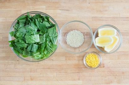 Rezept Lachs Caesar Salat mit hausgemachtem Sauerteig Croutons - Blau Schürze