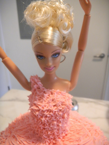 ReCPY Poupée Barbie Cake - Umami Mart