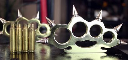 Brass recyclé Brass Knuckles DIY - Le blog BlogThe Arme à feu Arme à feu
