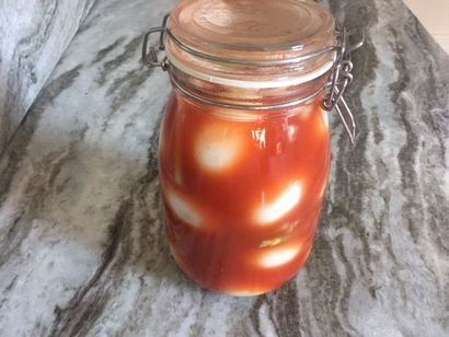 Red Hot Spicy Pickled oeufs, Arbiter Nouvelles
