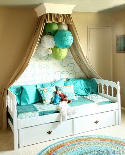 Remodelaholic, 25 Beautiful Bed Canopy Vous pouvez DIY