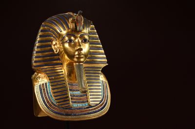 Restauration de la barbe du roi Toutankhamon révèle des techniques anciennes égyptiennes utilisées pour créer la mort