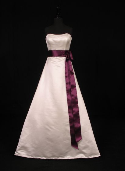 Royal Purple Double Faced ruban de satin Sash en vente - Votre robe de rêve